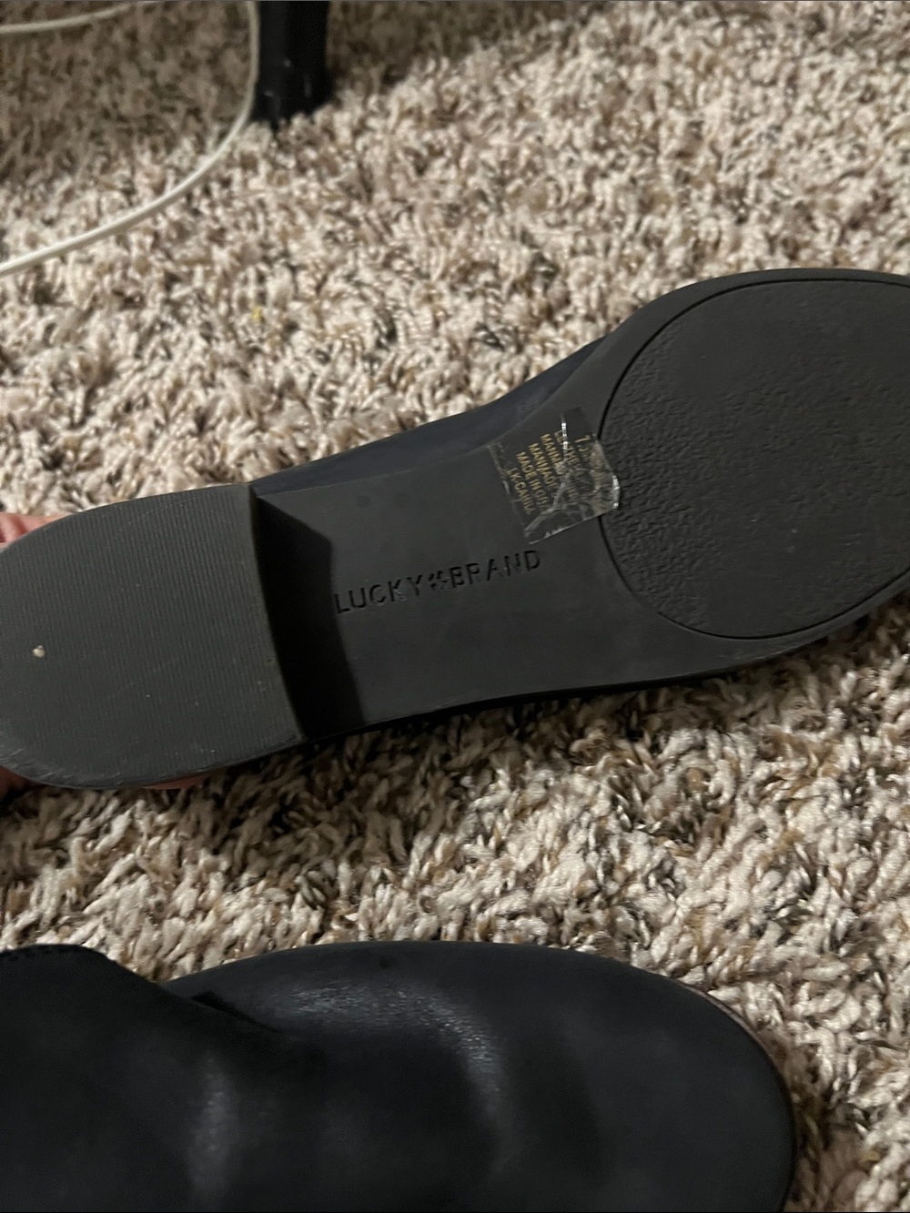 Women Black Slip-On Casual Loafers - Picture 5 of 6